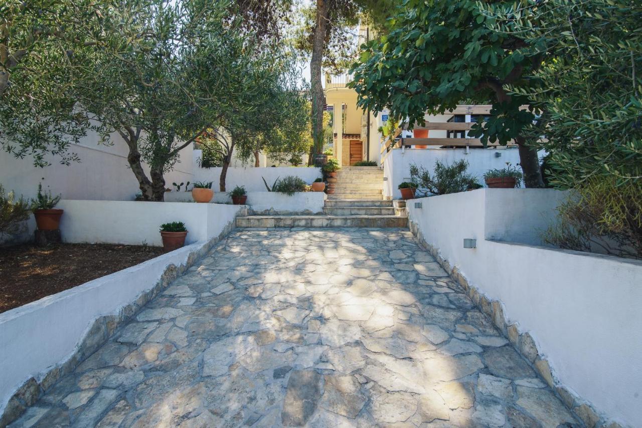 Villa Bua - Beautiful Seafront Apartments Trogir Exterior photo